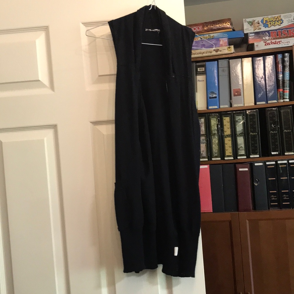 ⭐️ Like new cardigan 2/30$